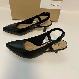Clarks Collection Leather Pump size 5 NWT